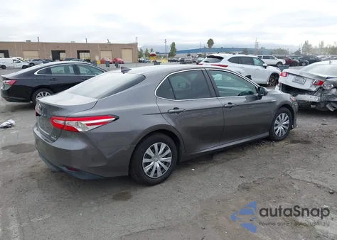 2020 Toyota Camry Le z USA, uszkodzony, nr VIN 4T1C31AK4LU518924